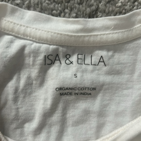 Plain white cropped shirt. Not see through
Brand “Isa and Ella” bought at TJMaxx - Picture 2 of 2